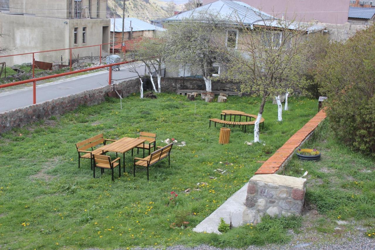 Golden Star Kazbegi Otel Dış mekan fotoğraf