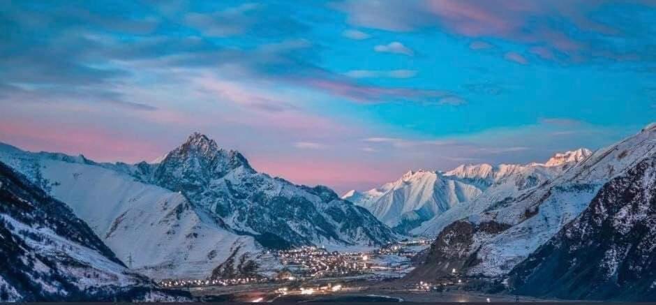 Golden Star Kazbegi Otel Dış mekan fotoğraf