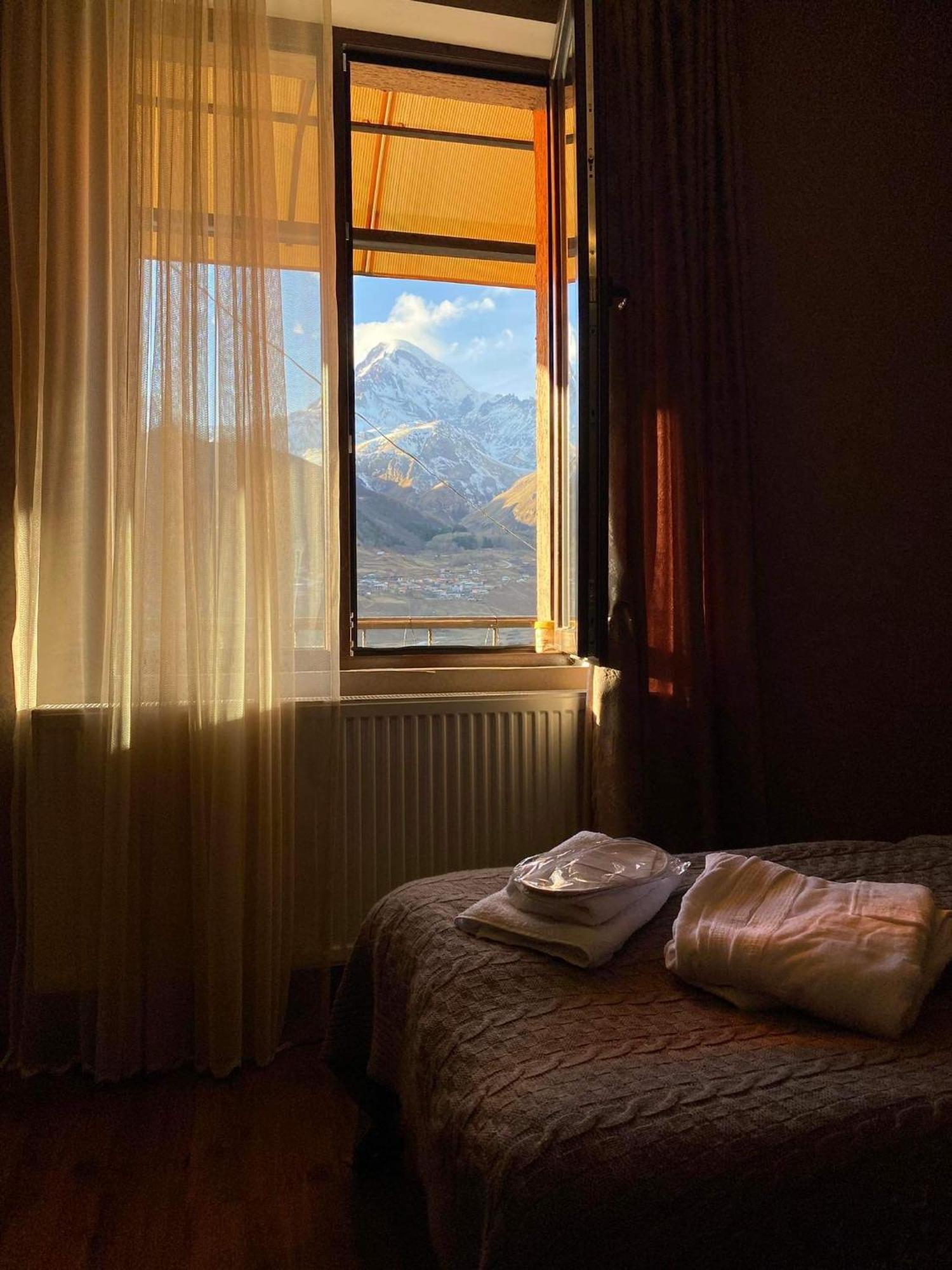 Golden Star Kazbegi Otel Oda fotoğraf